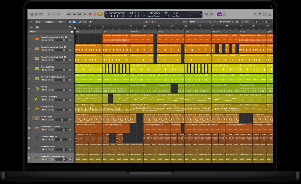 Bildschirm eines MacBook Pro mit Logic Pro, auf dem ein Song bearbeitet wird